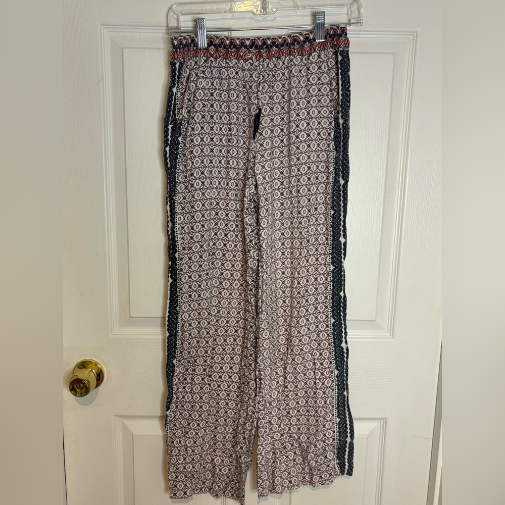 Fever - Small Patterned Wide-Leg Pants